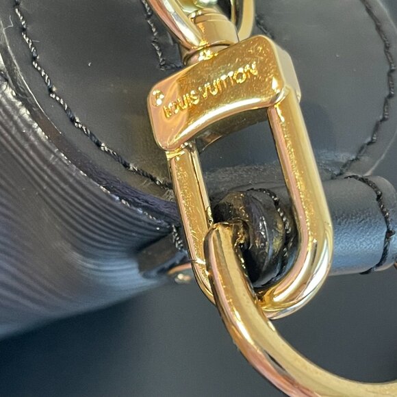Louis Vuitton Vintage Black Epi Leather Dhanura MM Bag - Preowned - Picture 8 of 14
